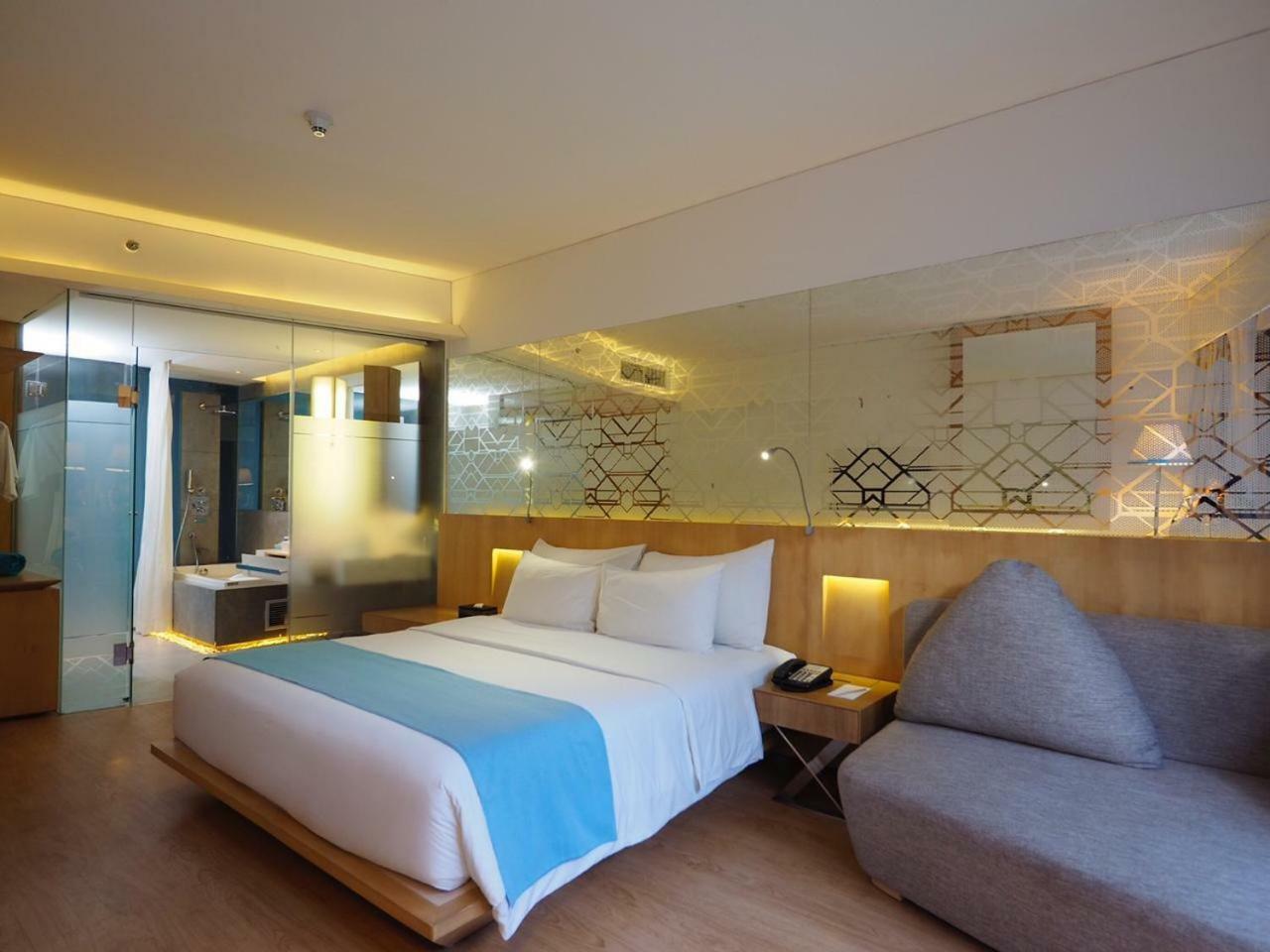 Deluxe Double Room Jacuzzi,1278433486:JPEG
